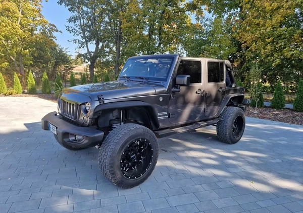 Jeep Wrangler cena 148000 przebieg: 138000, rok produkcji 2017 z Zamość małe 56